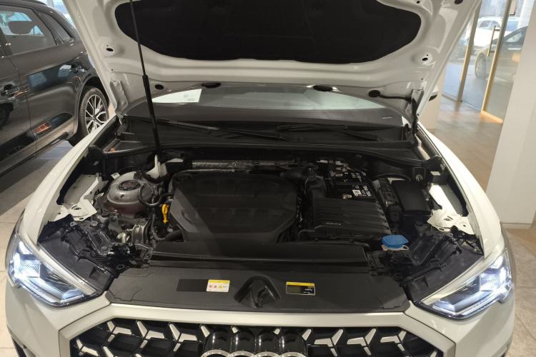 Used Audi Q3 2024 40 TFSI Fashion Dynamic Model Engine Bay