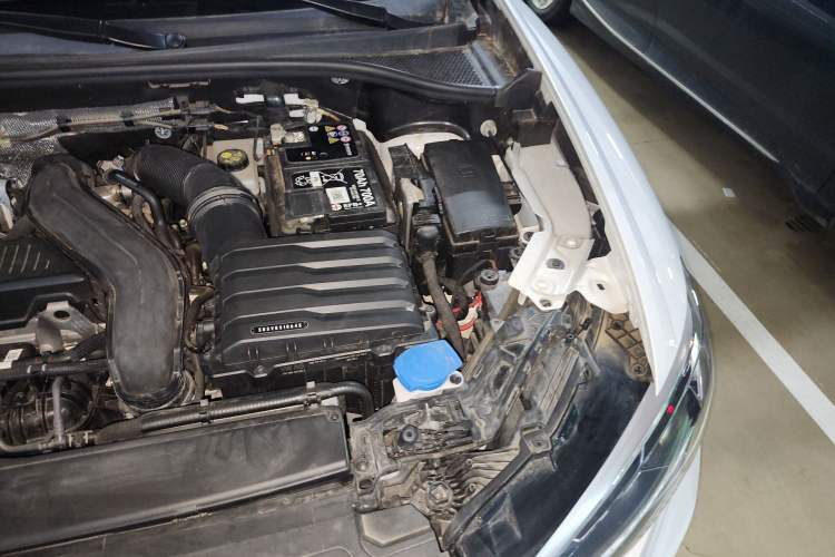 Used Audi Q3 2024 35 TFSI Fashion Dynamic Edition Engine Bay Left