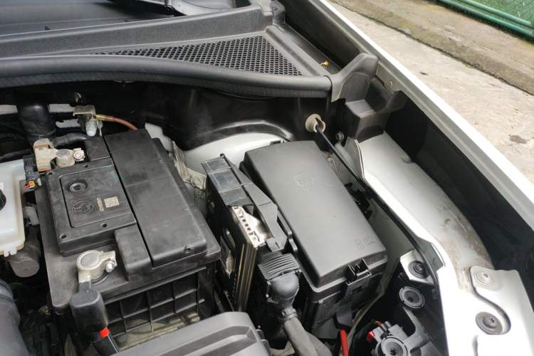 Used Audi Q3 2024 35 TFSI Fashion Dynamic Edition Engine Bay Left