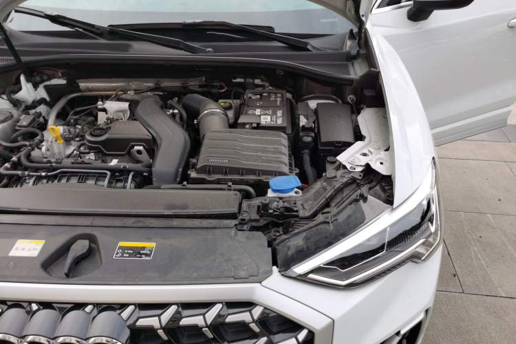 Used Audi Q3 2024 35 TFSI Fashion Dynamic Edition Engine Bay Left