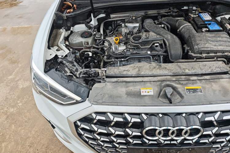 Used Audi Q3 2024 35 TFSI Fashion Dynamic Edition Engine Bay Right