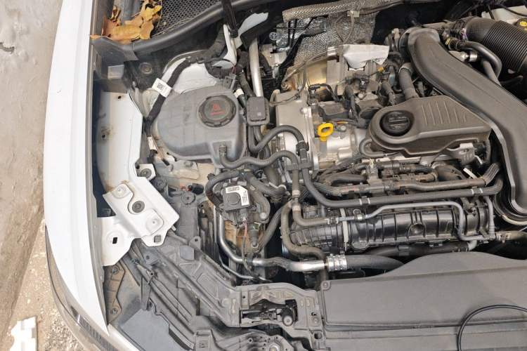 Used Audi Q3 2024 35 TFSI Fashion Dynamic Edition Engine Bay Right