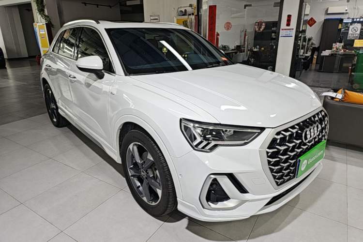 Used Audi Q3 2024 35 TFSI Fashion Dynamic Edition Exterior 1