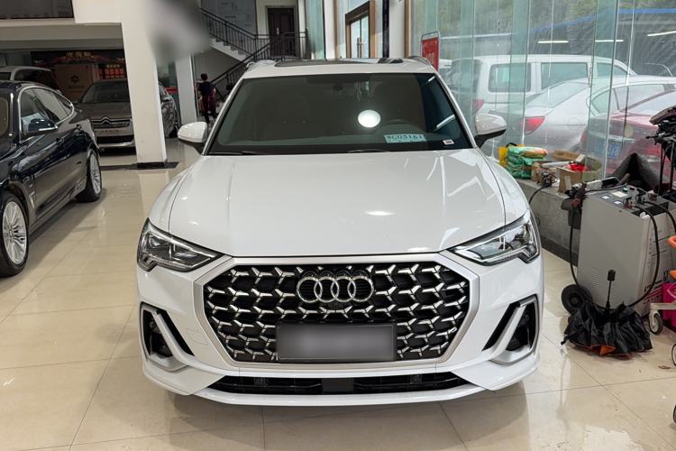 Used Audi Q3 2024 40 TFSI Fashion Dynamic Model Exterior 1