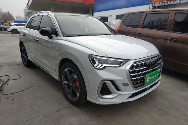 Used Audi Q3 2024 35 TFSI Fashion Dynamic Edition Exterior 1
