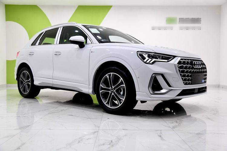 Used Audi Q3 2024 40 TFSI Fashion Dynamic Model Exterior 1