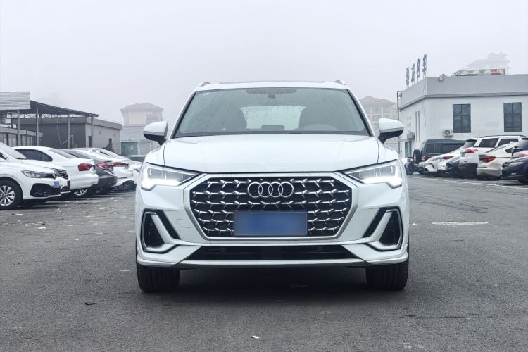Used Audi Q3 2024 40 TFSI Fashion Dynamic Model Exterior 1
