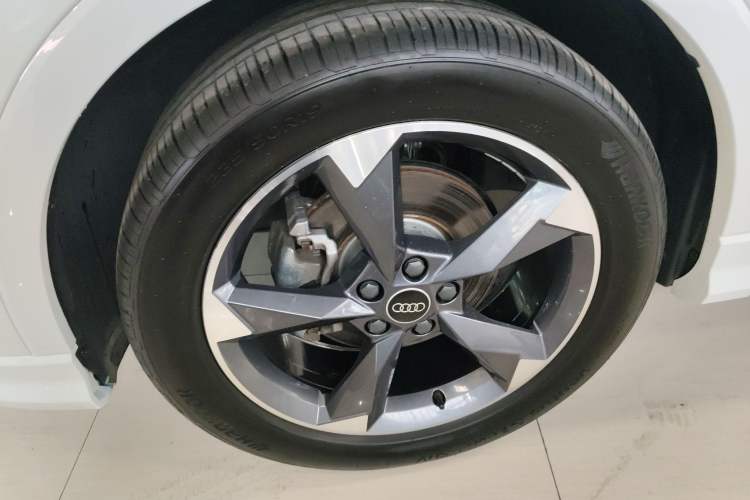 Used Audi Q3 2024 35 TFSI Fashion Dynamic Edition Exterior 2