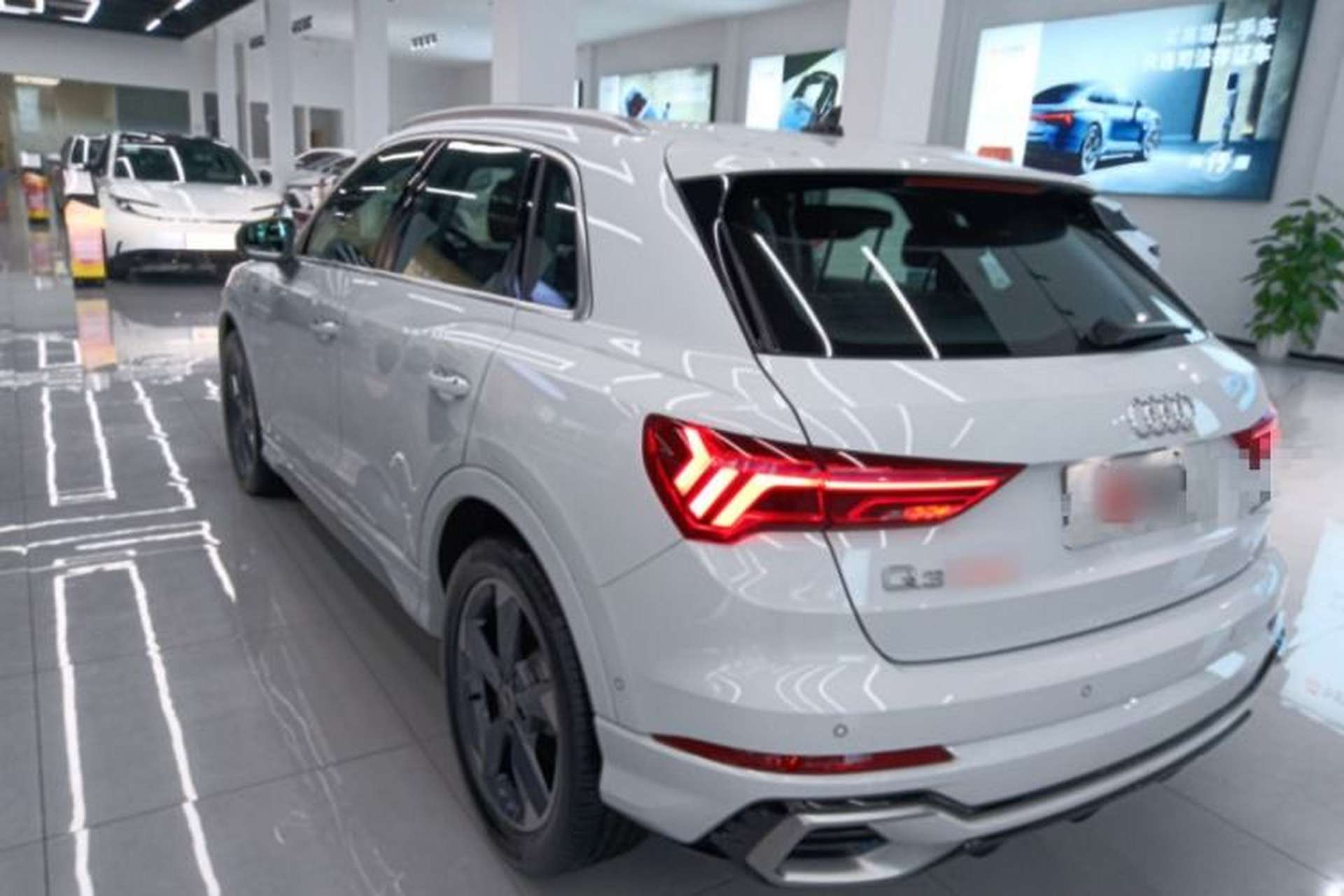 Used Audi Q3 2024 35 TFSI Fashion Dynamic Edition Exterior 2