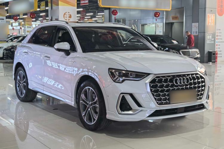 Used Audi Q3 2024 40 TFSI Fashion Dynamic Model Exterior 2