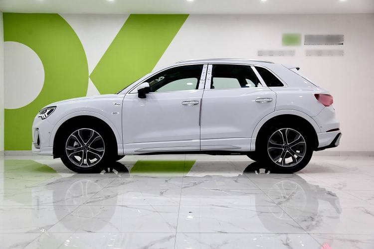 Used Audi Q3 2024 40 TFSI Fashion Dynamic Model Exterior 2