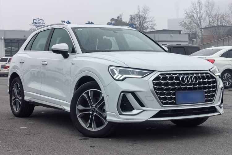 Used Audi Q3 2024 40 TFSI Fashion Dynamic Model Exterior 2