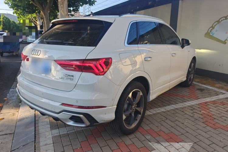 Used Audi Q3 2024 35 TFSI Fashion Dynamic Edition Exterior 3