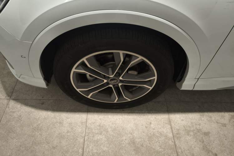 Used Audi Q3 2024 40 TFSI Fashion Dynamic Model Exterior 3