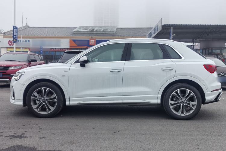 Used Audi Q3 2024 40 TFSI Fashion Dynamic Model Exterior 3