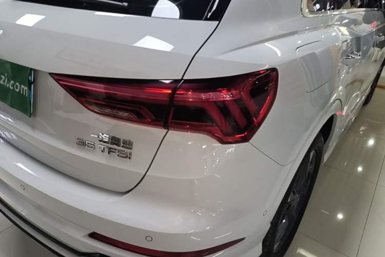 Used Audi Q3 2024 35 TFSI Fashion Dynamic Edition Exterior 3