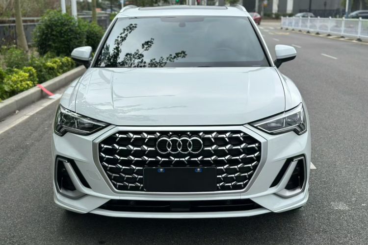 Used Audi Q3 2024 35 TFSI Fashion Dynamic Edition Exterior 4