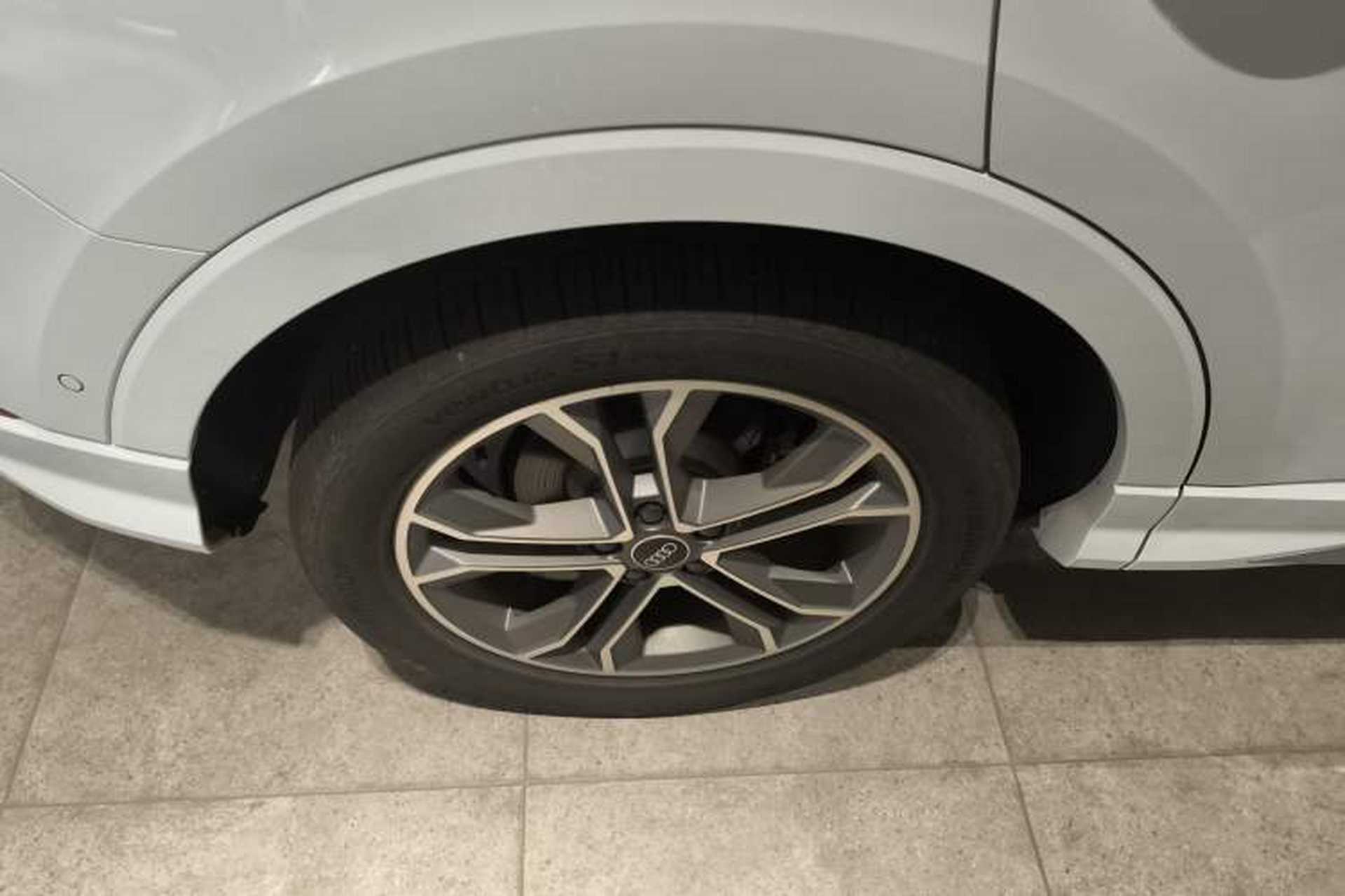 Used Audi Q3 2024 40 TFSI Fashion Dynamic Model Exterior 4