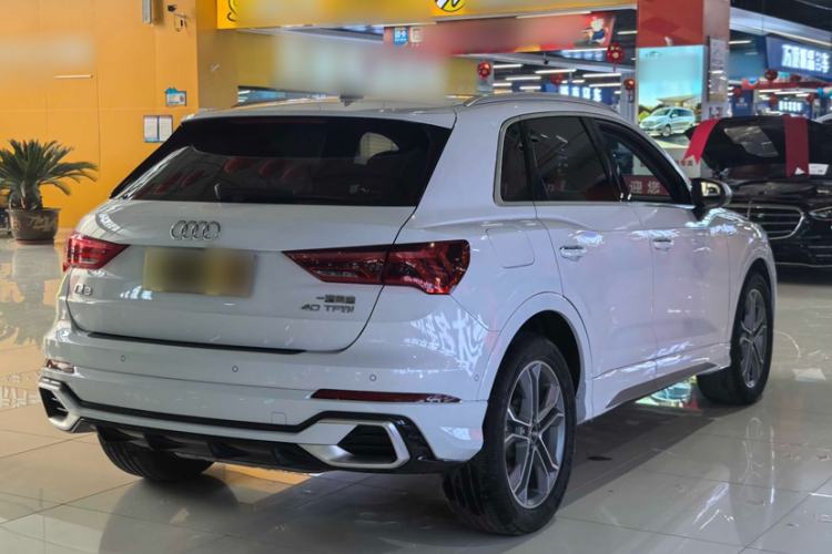 Used Audi Q3 2024 40 TFSI Fashion Dynamic Model Exterior 5