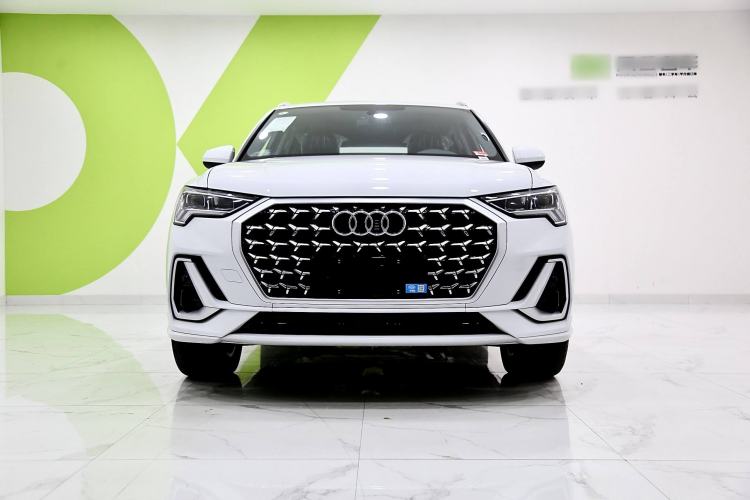Used Audi Q3 2024 40 TFSI Fashion Dynamic Model Exterior 5