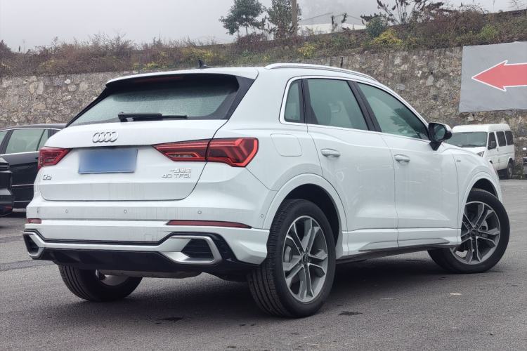 Used Audi Q3 2024 40 TFSI Fashion Dynamic Model Exterior 5