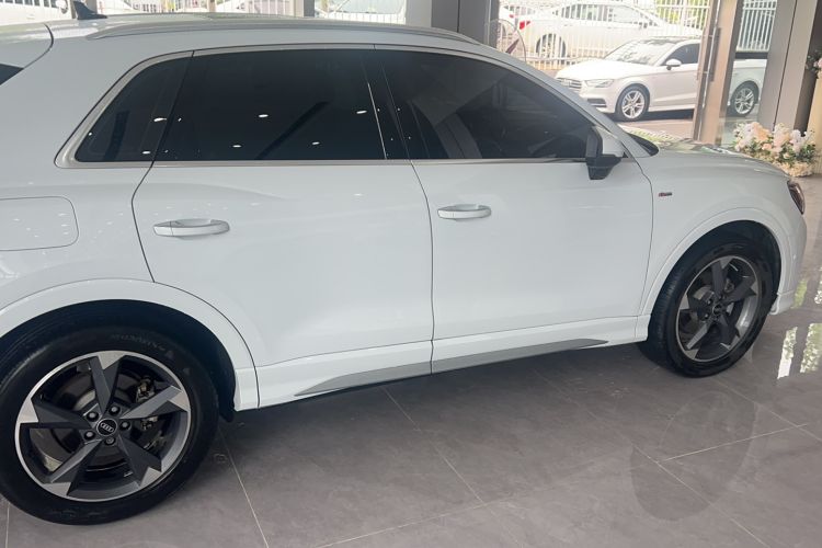 Used Audi Q3 2024 35 TFSI Fashion Dynamic Edition Exterior 6