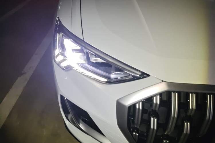 Used Audi Q3 2024 35 TFSI Stylish and Elegant Edition Exterior 6