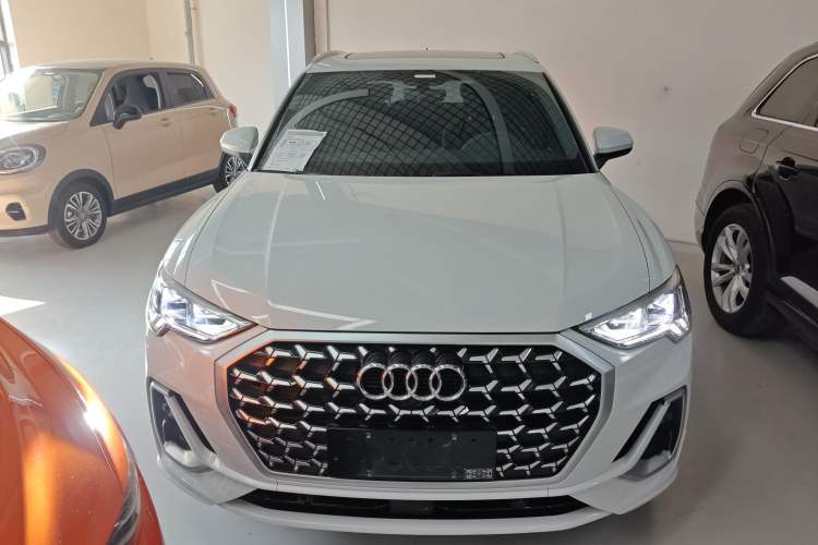 Used Audi Q3 2024 40 TFSI Fashion Dynamic Model Front
