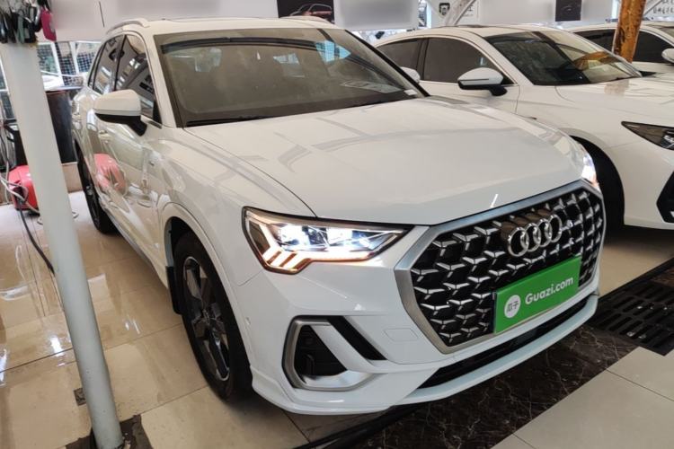 Used Audi Q3 2024 35 TFSI Fashion Dynamic Edition Front Right 45 Deg