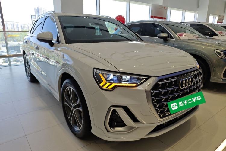 Used Audi Q3 2024 40 TFSI Fashion Dynamic Model Front Right 45 Deg