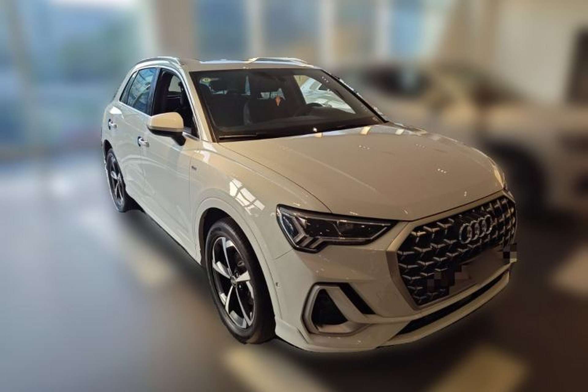 Used Audi Q3 2024 35 TFSI Fashion Dynamic Edition Front Right 45 Deg