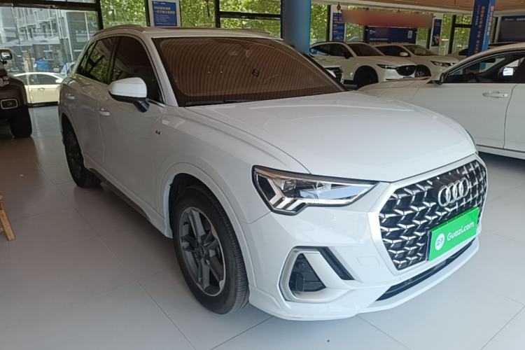Used Audi Q3 2024 35 TFSI Ambition Dynamic Edition Front Right 45 Deg