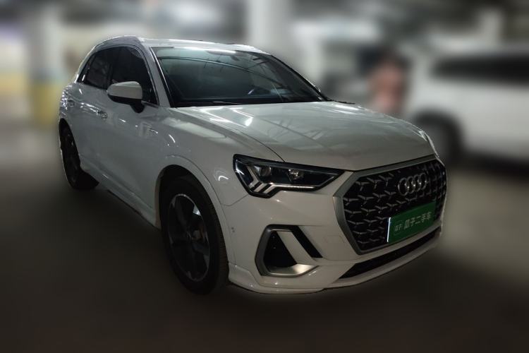 Used Audi Q3 2024 35 TFSI Fashion Dynamic Edition Front Right 45 Deg