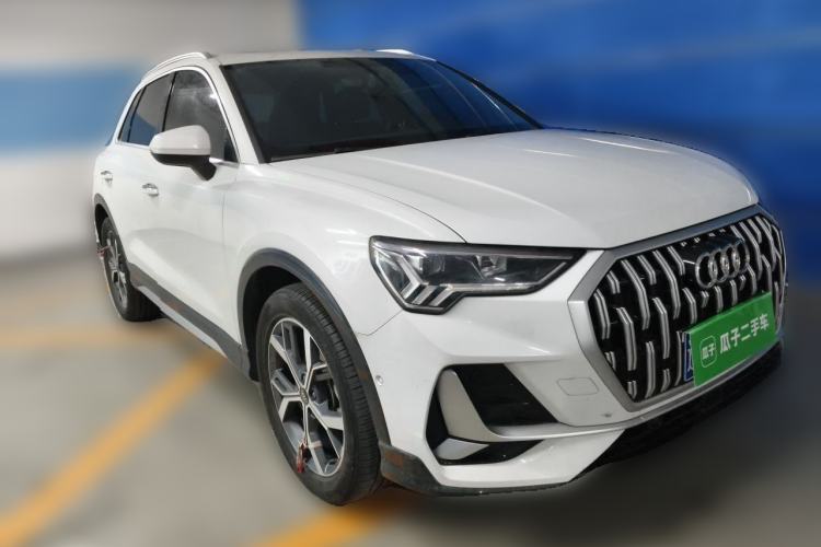 Used Audi Q3 2024 35 TFSI Stylish and Elegant Edition Front Right 45 Deg
