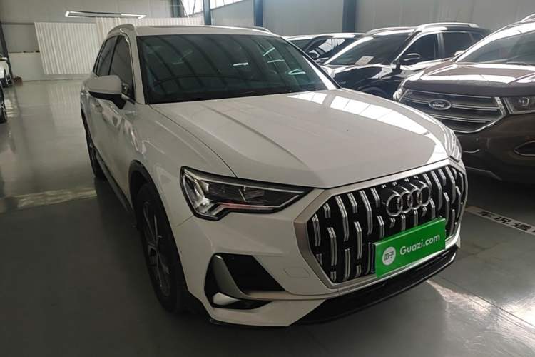 Used Audi Q3 2024 35 TFSI Stylish and Elegant Edition Front Right 45 Deg