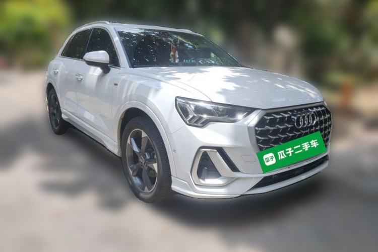 Used Audi Q3 2024 35 TFSI Fashion Dynamic Edition Front Right 45 Deg