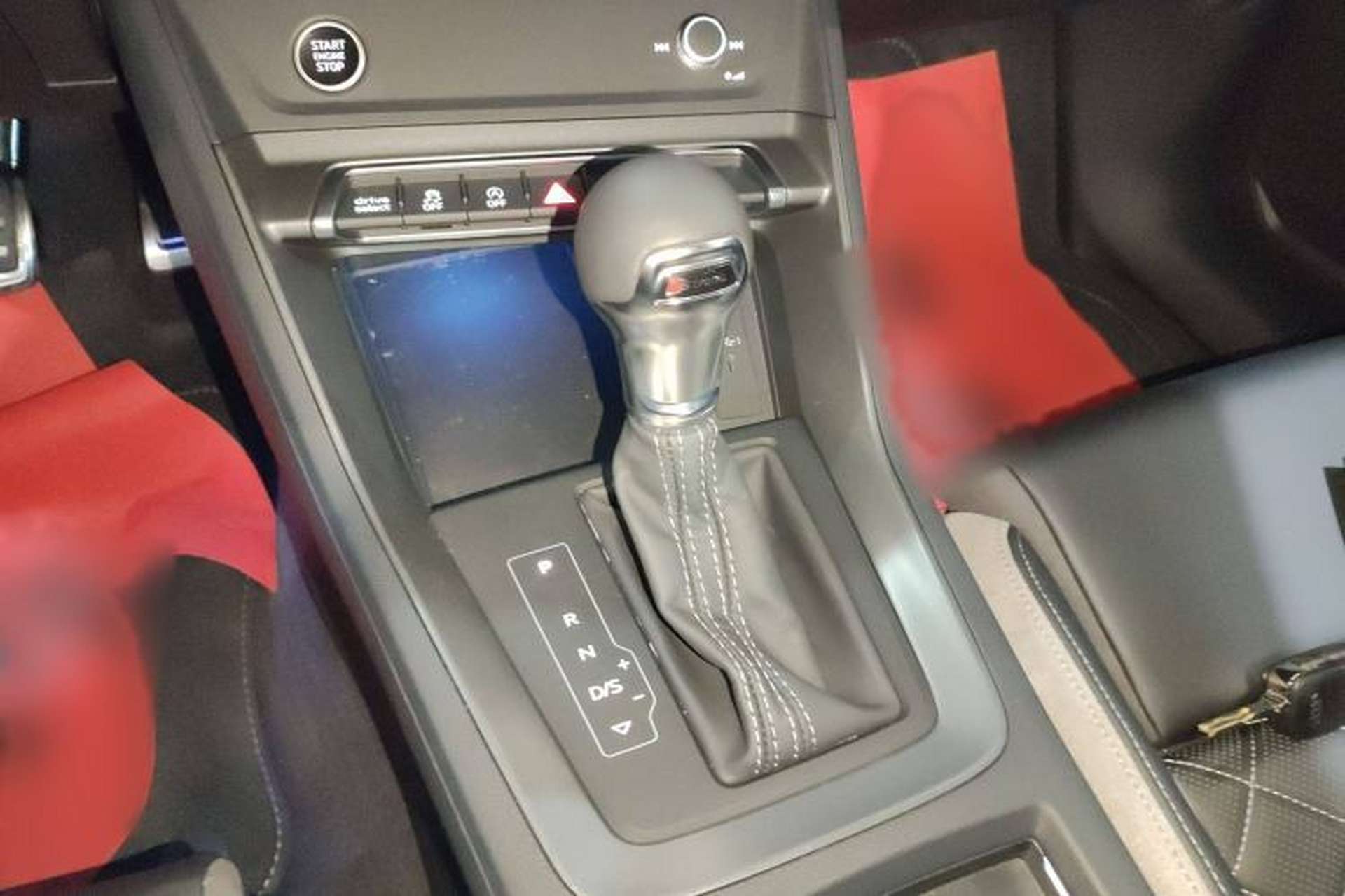 Used Audi Q3 2024 40 TFSI Fashion Dynamic Model Gear Lever