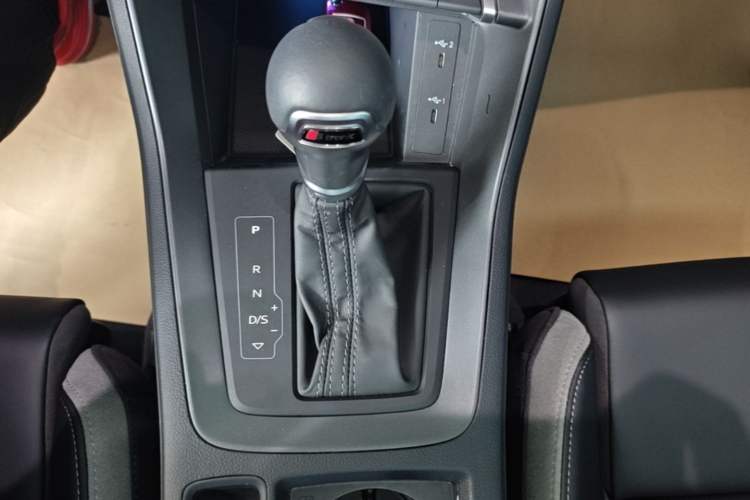 Used Audi Q3 2024 35 TFSI Fashion Dynamic Edition Gear Lever