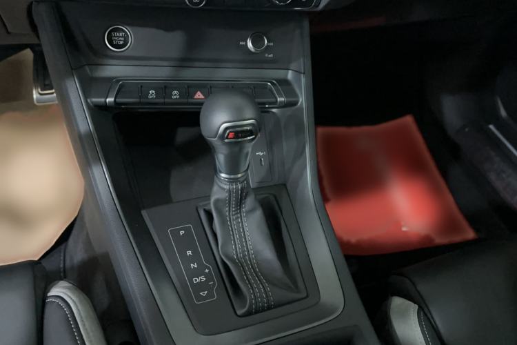Used Audi Q3 2024 35 TFSI Fashion Dynamic Edition Gear Lever