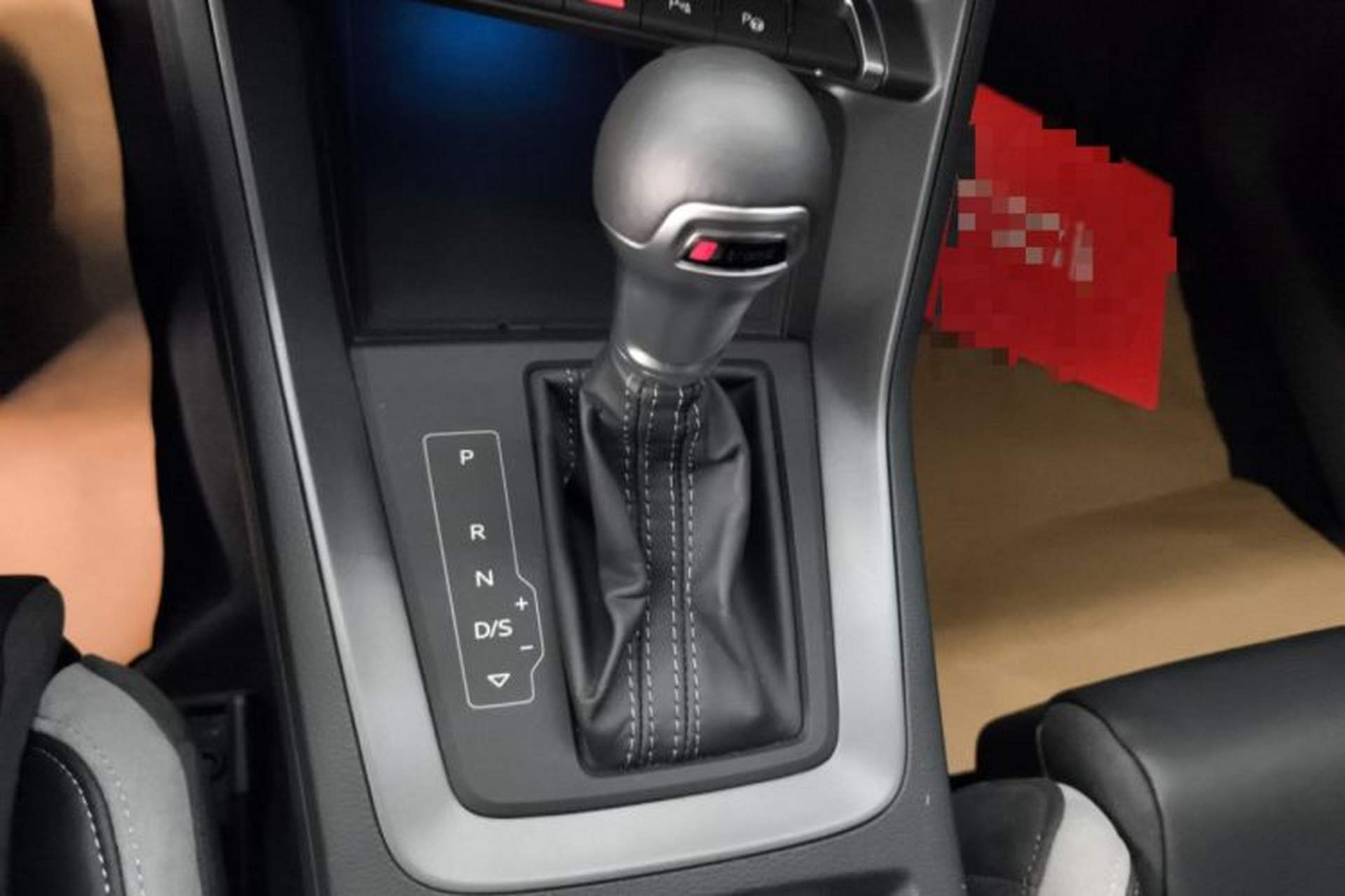 Used Audi Q3 2024 40 TFSI Fashion Dynamic Model Gear Lever