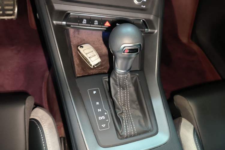 Used Audi Q3 2024 35 TFSI Fashion Dynamic Edition Gear Lever