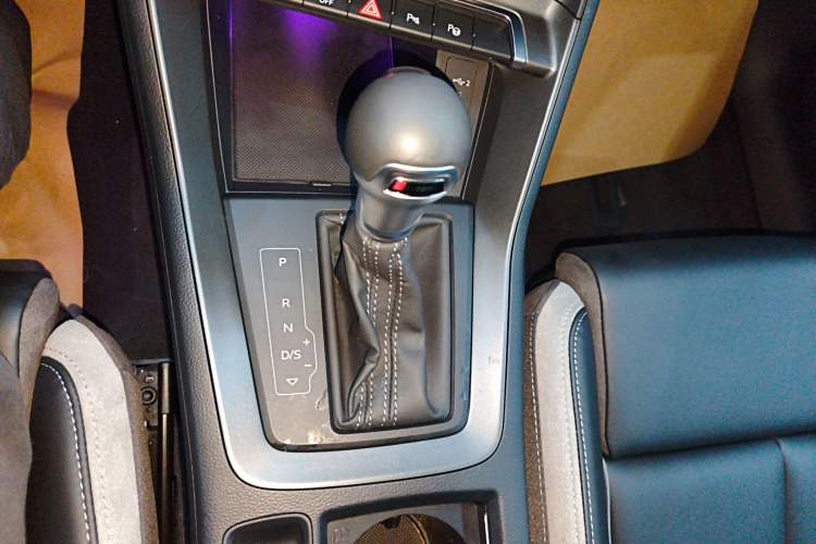 Used Audi Q3 2024 35 TFSI Fashion Dynamic Edition Gear Lever