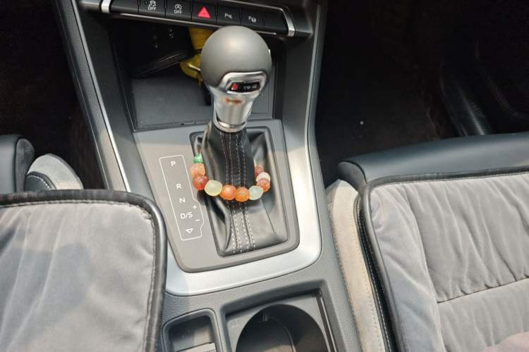 Used Audi Q3 2024 35 TFSI Fashion Dynamic Edition Gear Lever