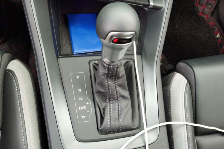 Used Audi Q3 2024 35 TFSI Fashion Dynamic Edition Gear Lever