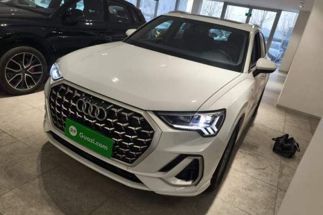 Used Audi Q3 2024 40 TFSI Fashion Dynamic Model