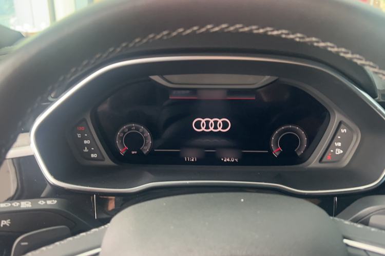 Used Audi Q3 2024 35 TFSI Fashion Dynamic Edition Instrument Cluster