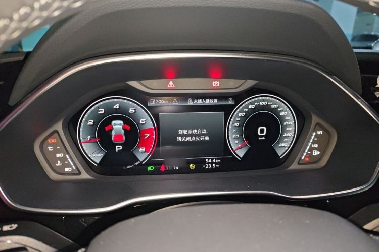 Used Audi Q3 2024 35 TFSI Fashion Dynamic Edition Instrument Cluster