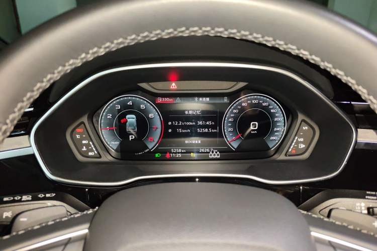 Used Audi Q3 2024 35 TFSI Fashion Dynamic Edition Instrument Cluster