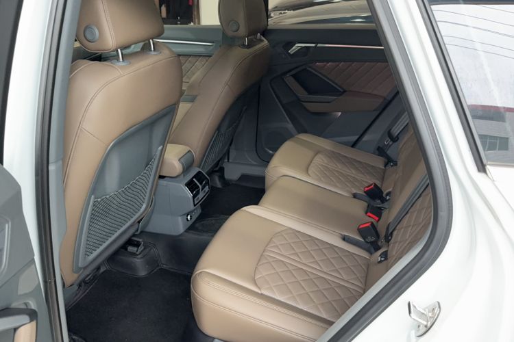Used Audi Q3 2024 40 TFSI Fashion Dynamic Model Interior 1