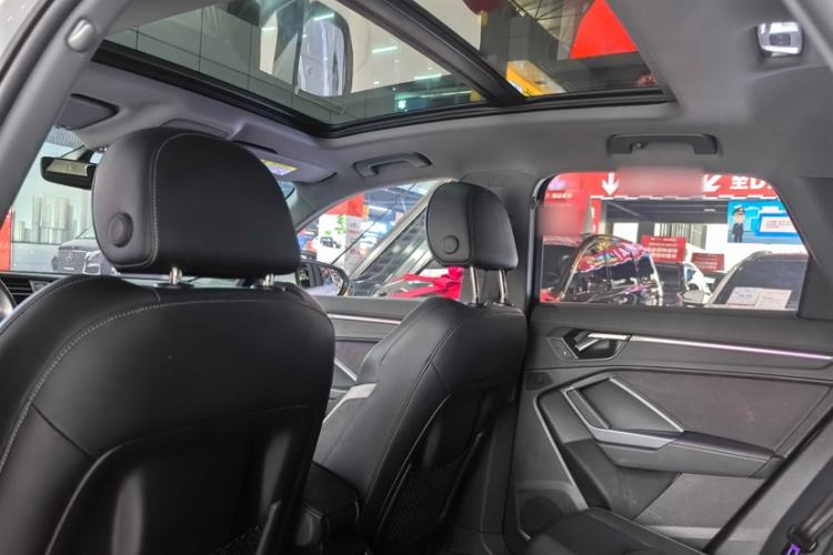 Used Audi Q3 2024 40 TFSI Fashion Dynamic Model Interior 12